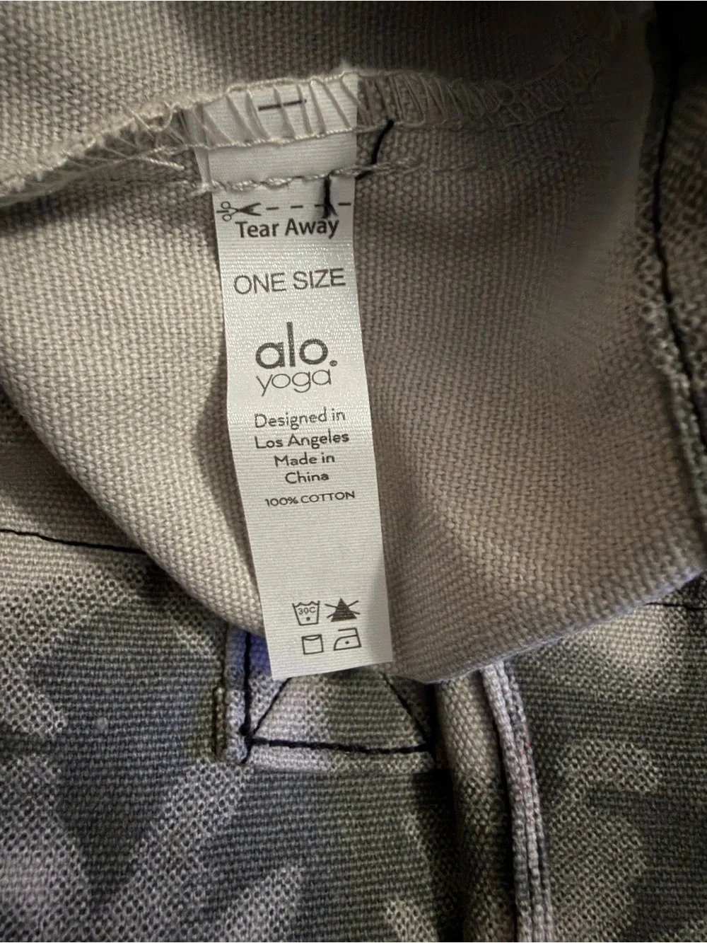 Alo Tie-Dye Canvas Tote Bag in Gray and Cream